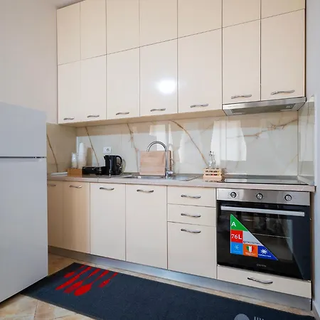 Primestay Apartment *